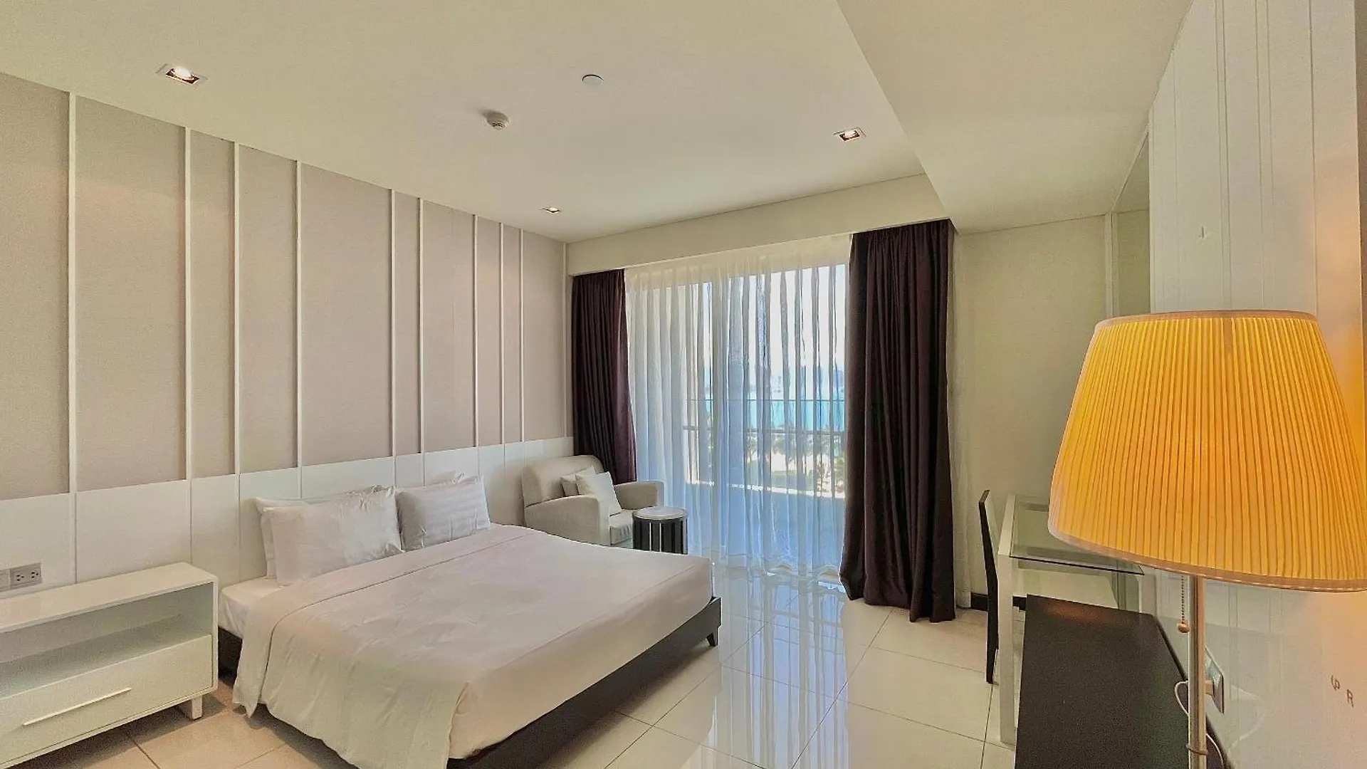 The Sea Luxury Nha Trang Apartment 0*,  Vietnam